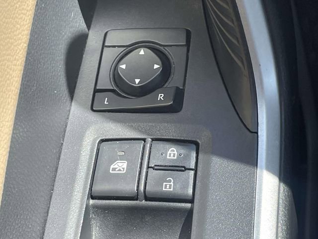 Used 2019 Toyota RAV4 LE image 23