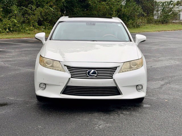 Used 2013 Lexus ES 300h w/ Luxury Pkg FWD image 12