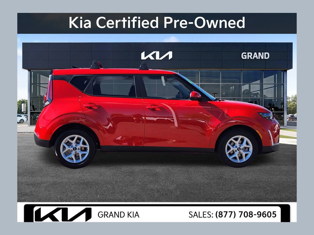 Certified 2025 Kia Soul S