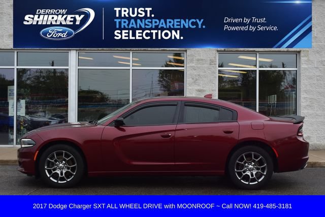 Used 2017 Dodge Charger SXT w/ AWD Plus Group image 2