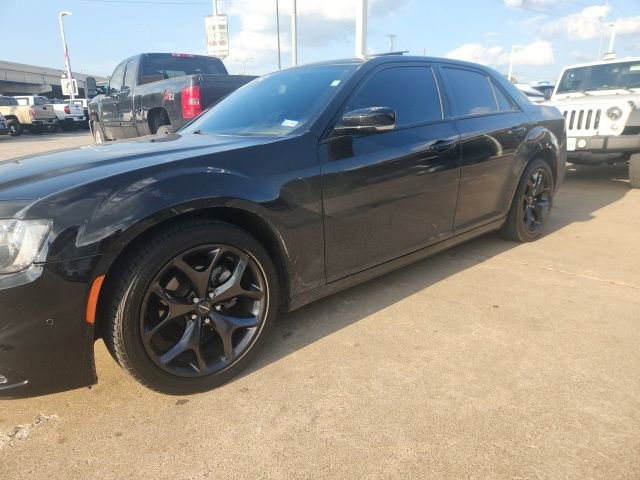 Used 2023 Chrysler 300 S RWD image 2