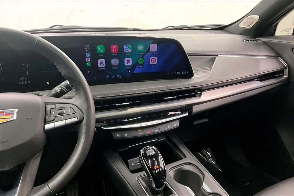 Used 2024 Cadillac XT4 Premium Luxury image 5