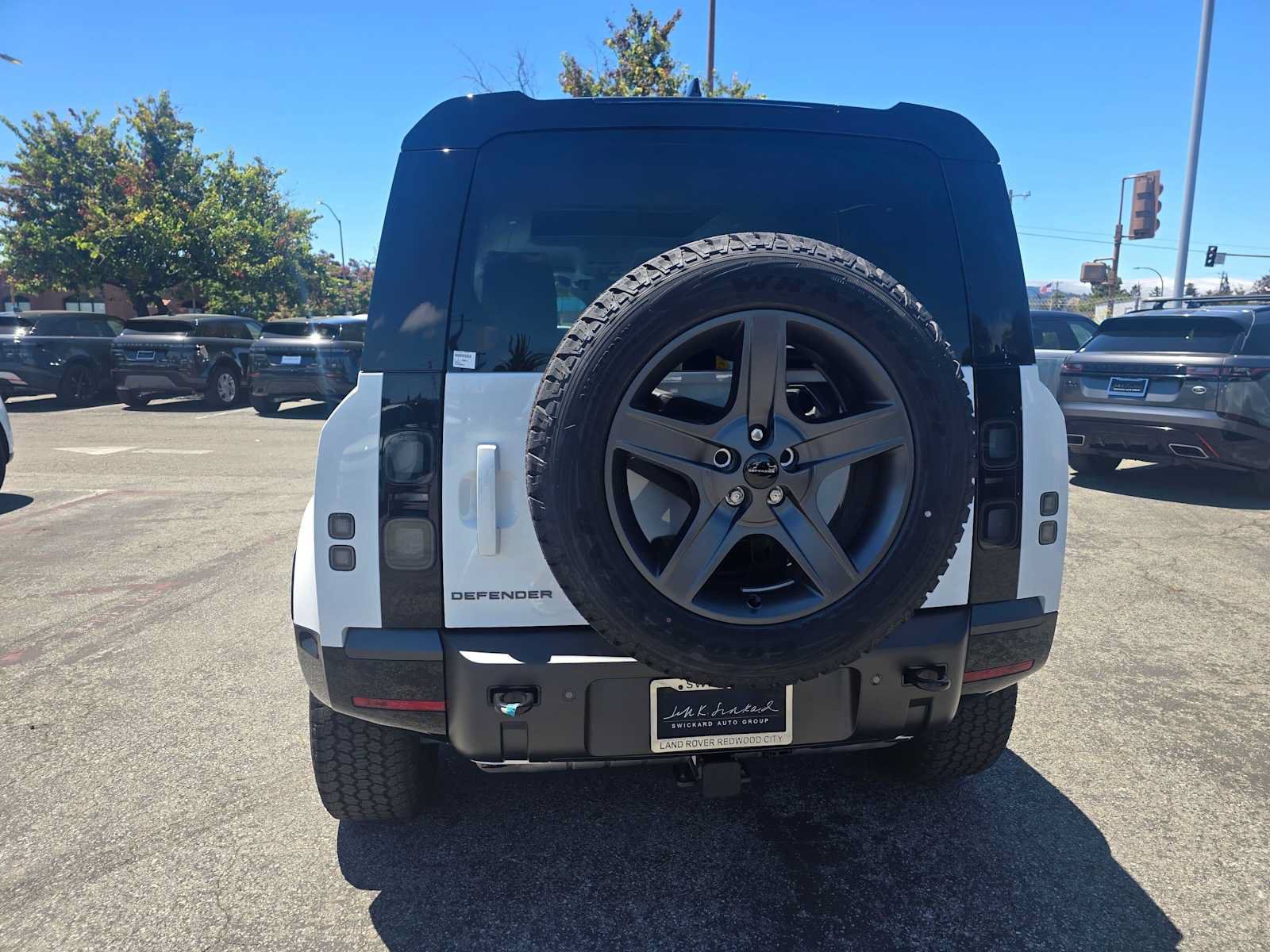 New 2026 Land Rover Defender 110 X-Dynamic SE AWD/4WD image 4