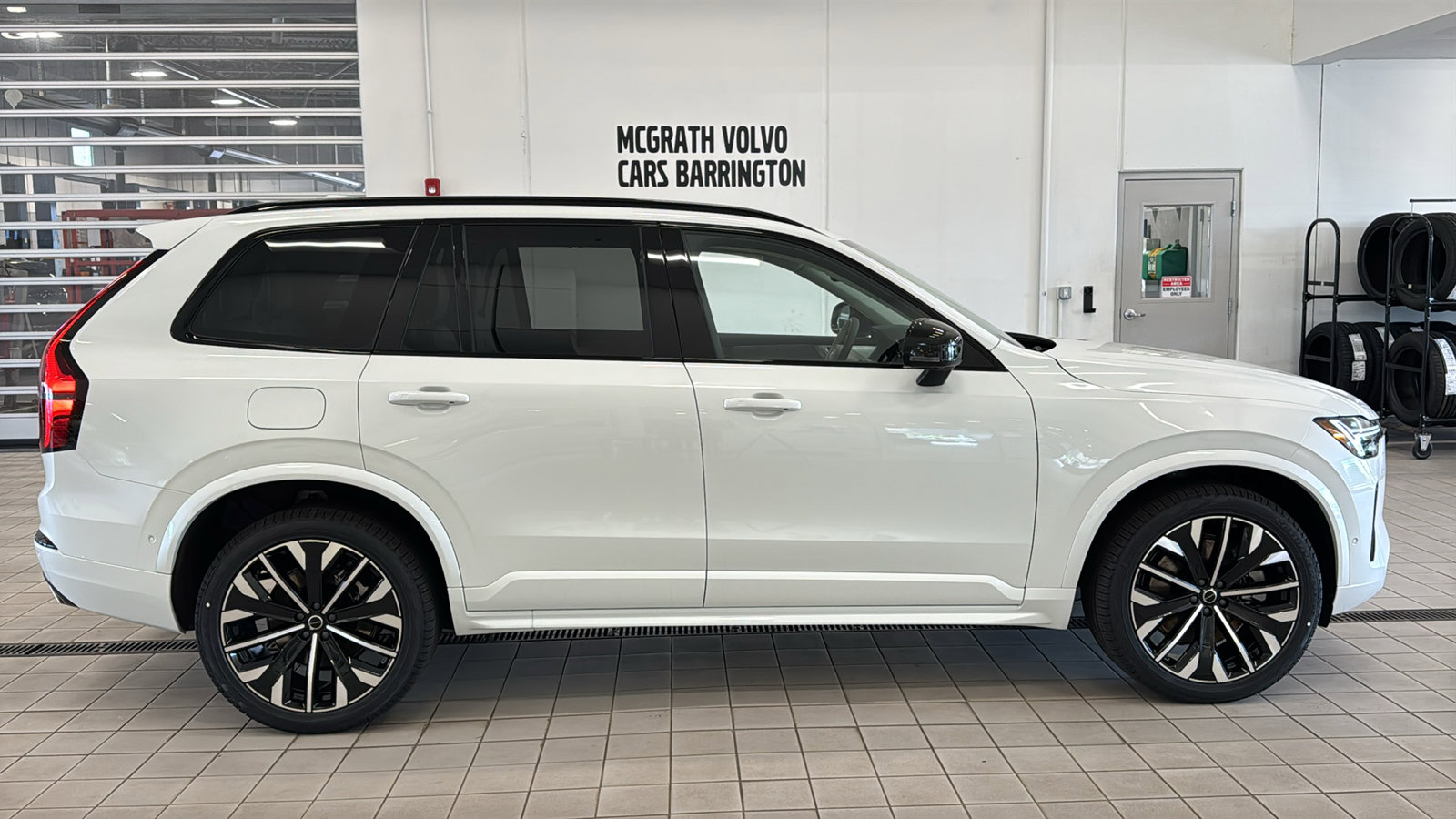 New 2026 Volvo XC90 T8 Ultra w/ Lounge Package AWD/4WD image 4