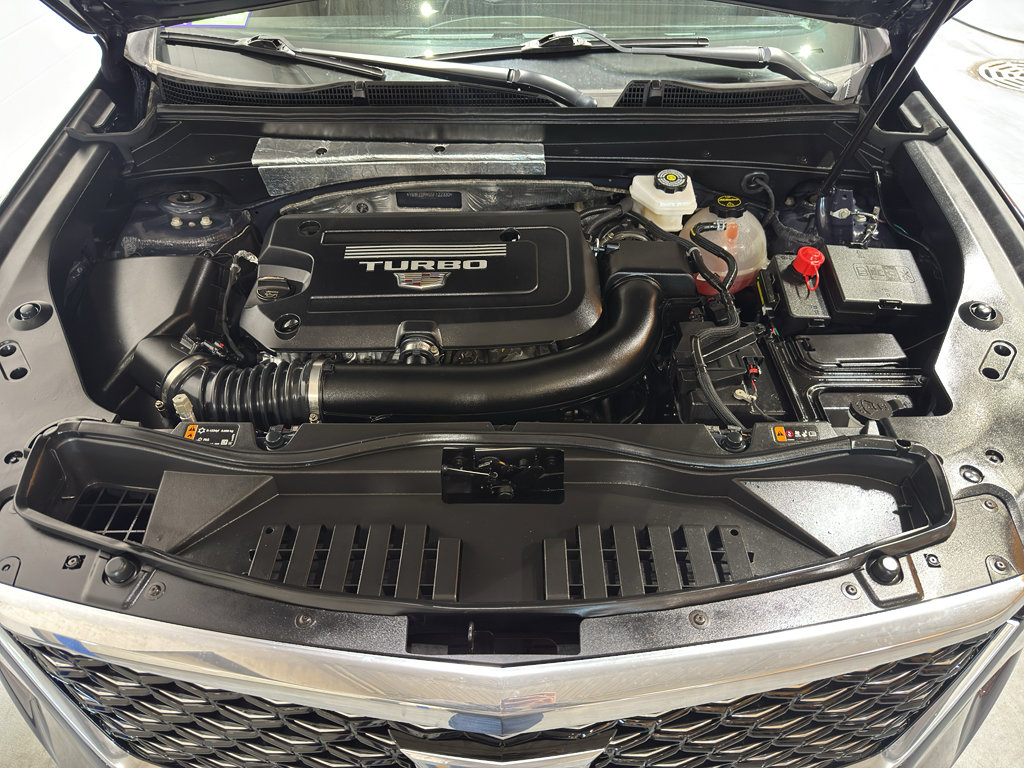 Used 2025 Cadillac XT4 Premium Luxury image 36