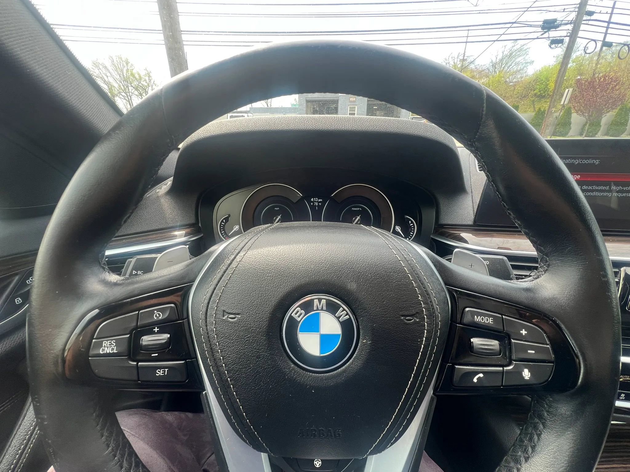 Used 2019 BMW 530e xDrive w/ Convenience Package image 17