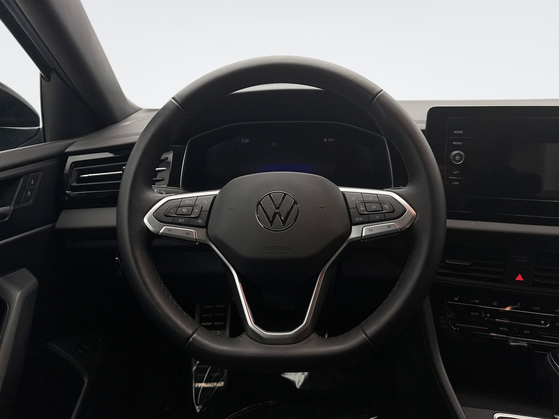 Used 2025 Volkswagen Jetta Sport image 12