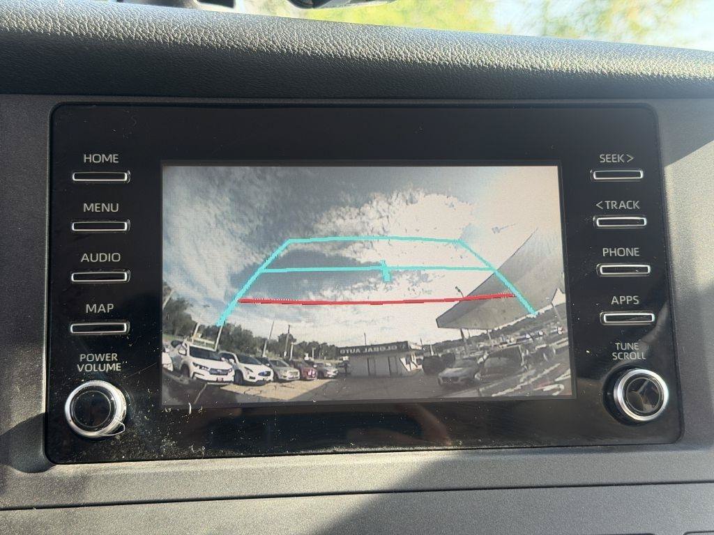 Used 2020 Toyota Sienna L FWD image 16