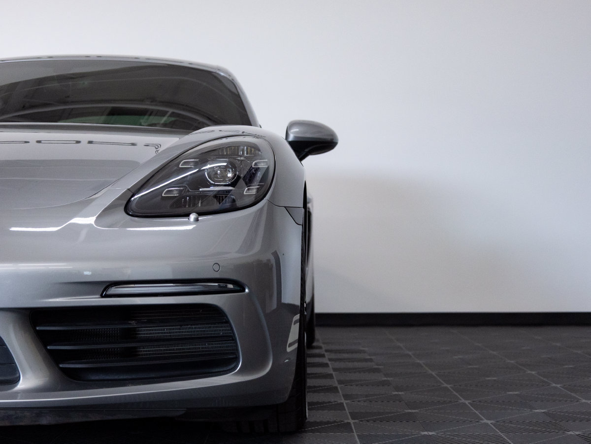 Certified 2024 Porsche 718 Cayman RWD image 11