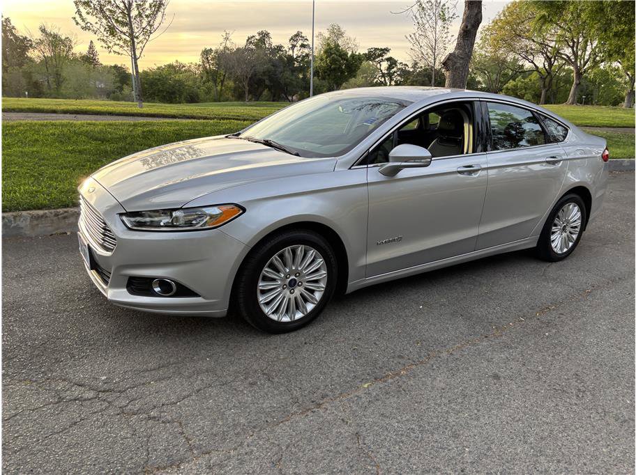 Used 2014 Ford Fusion SE w/ Equipment Group 502A image 3