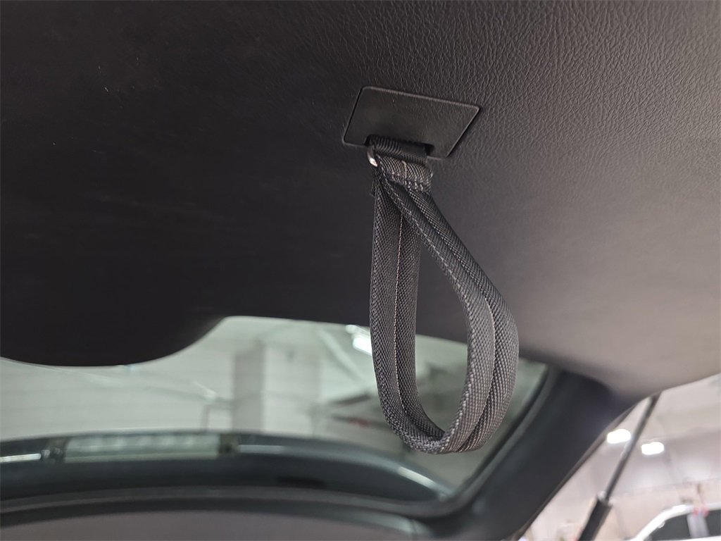 Used 2012 Toyota Highlander SE image 14