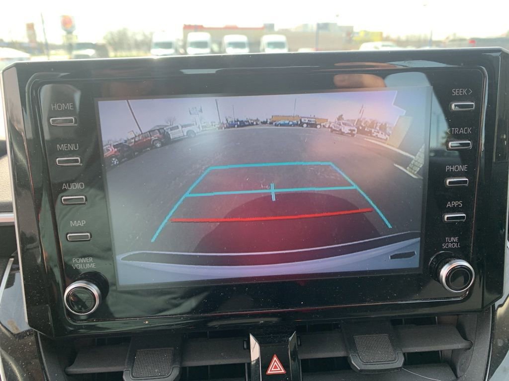 Used 2020 Toyota Corolla LE image 23