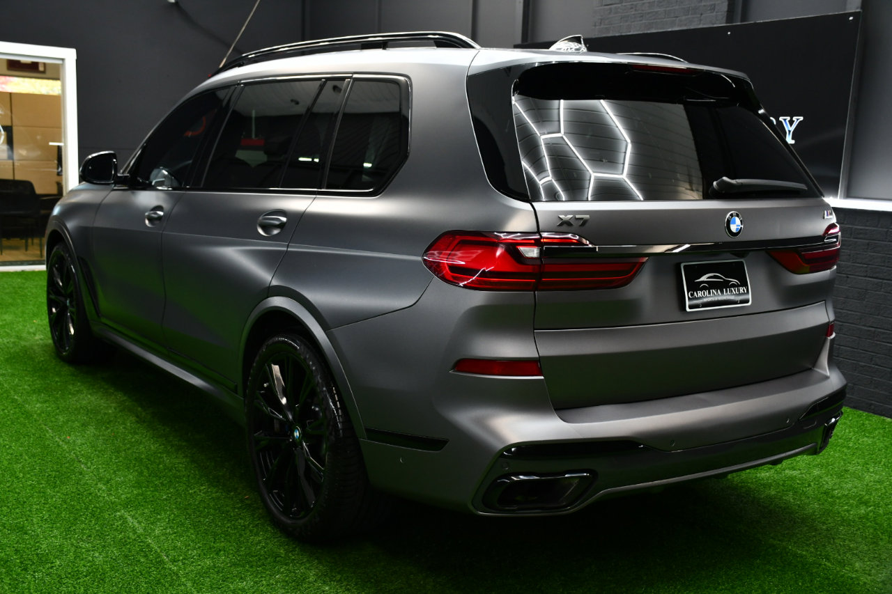 Used 2022 BMW X7 M50i w/ Executive Package image 2