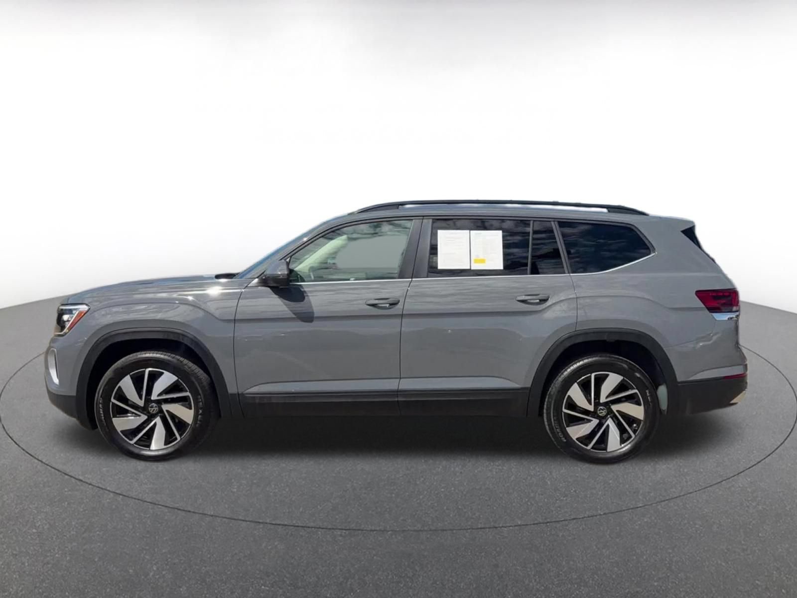 Used 2026 Volkswagen Atlas SE AWD/4WD image 9