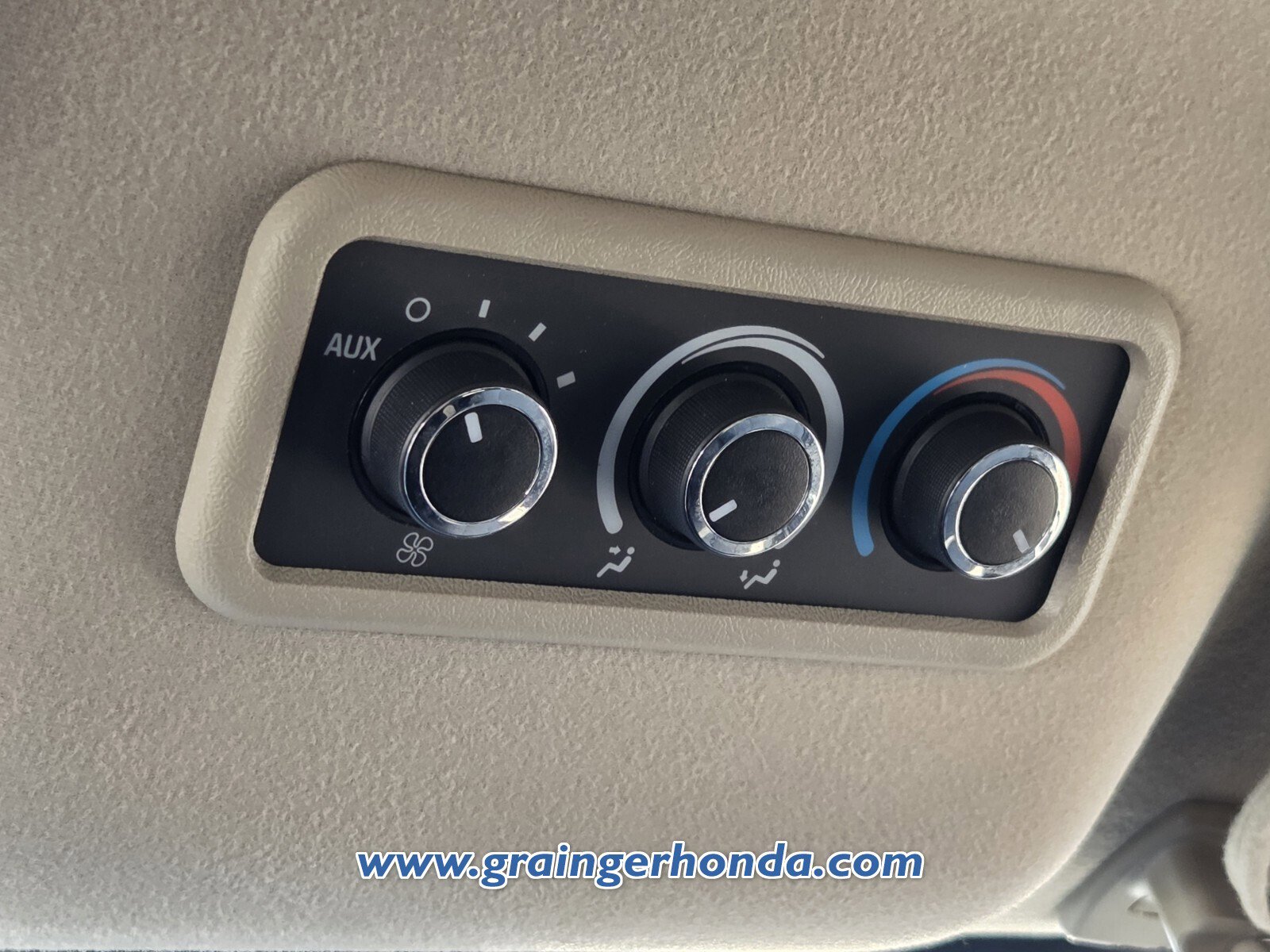 Used 2020 Chevrolet Express 2500 LT w/ LT Preferred Equipment Group image 23