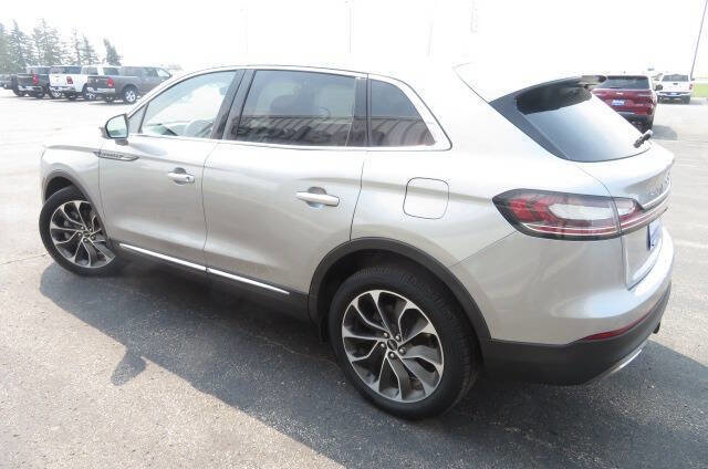 Used 2021 Lincoln Nautilus Reserve w/ Class II Trailer Tow Package image 7