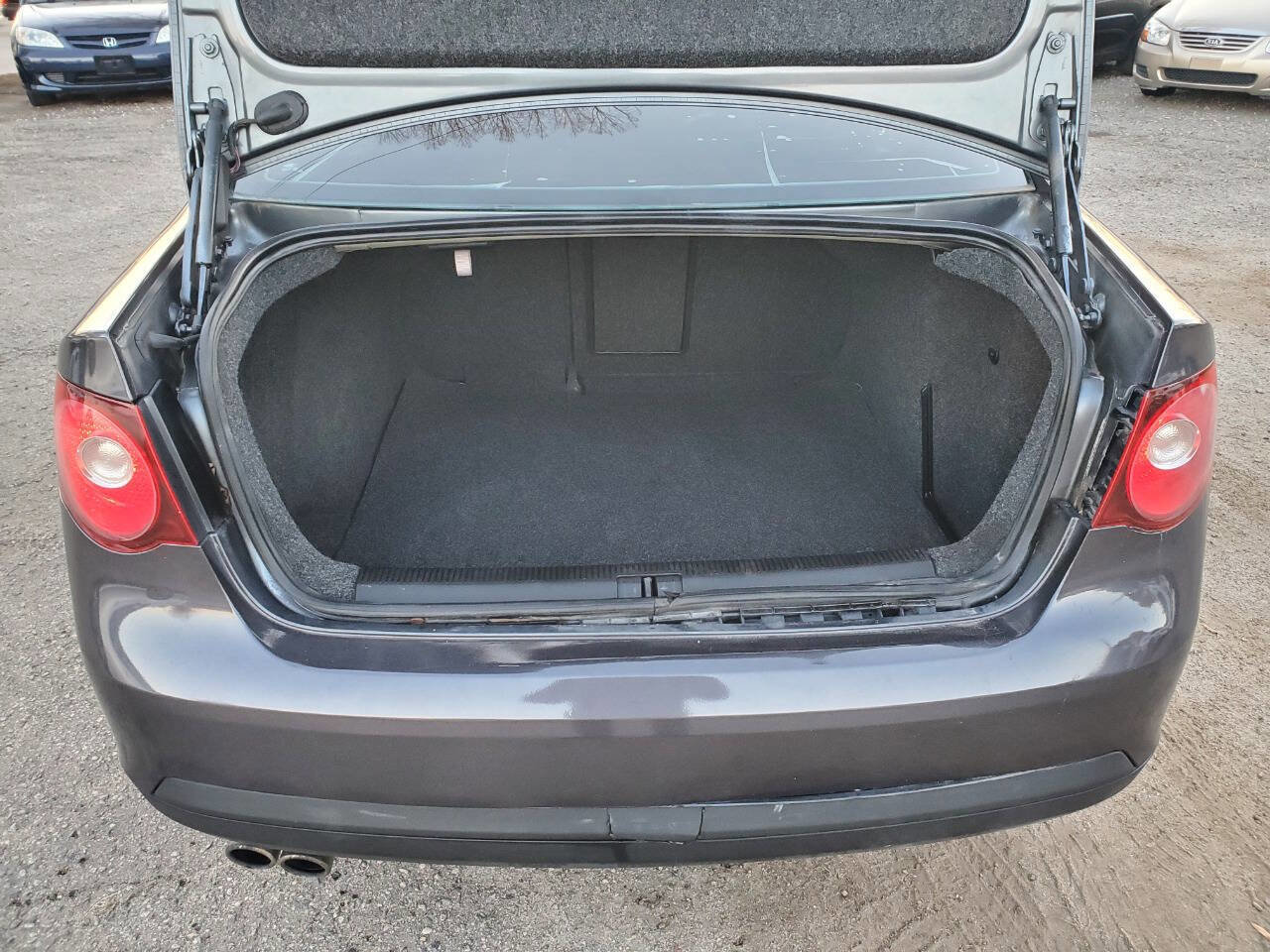 Used 2009 Volkswagen Jetta SE image 17