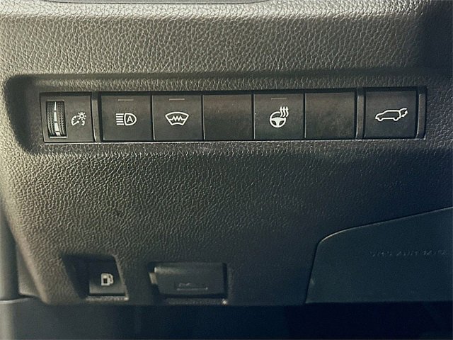 Used 2024 Toyota RAV4 XLE w/ Convenience Package image 10