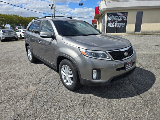Used 2014 Kia Sorento LX w/ Touring Package (LX)
