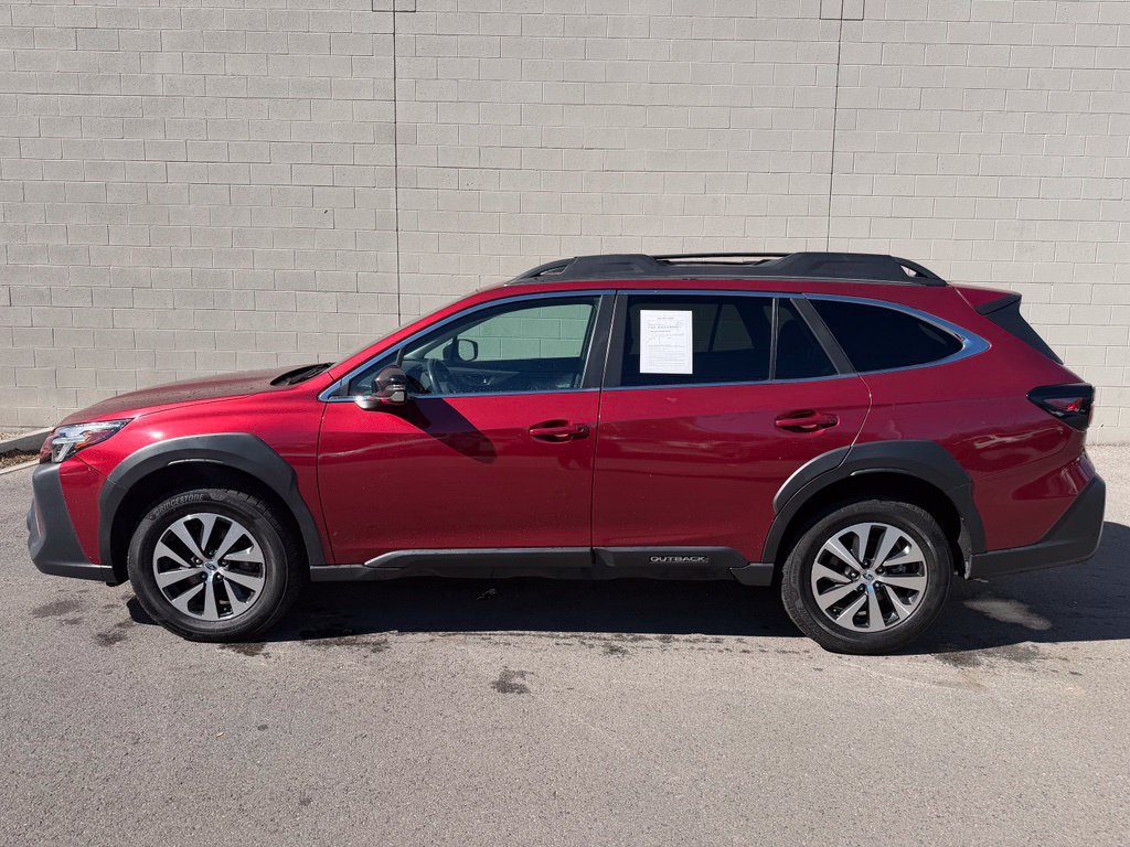 Used 2024 Subaru Outback Premium AWD/4WD image 2