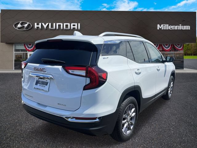 Used 2023 GMC Terrain SLT AWD/4WD image 5