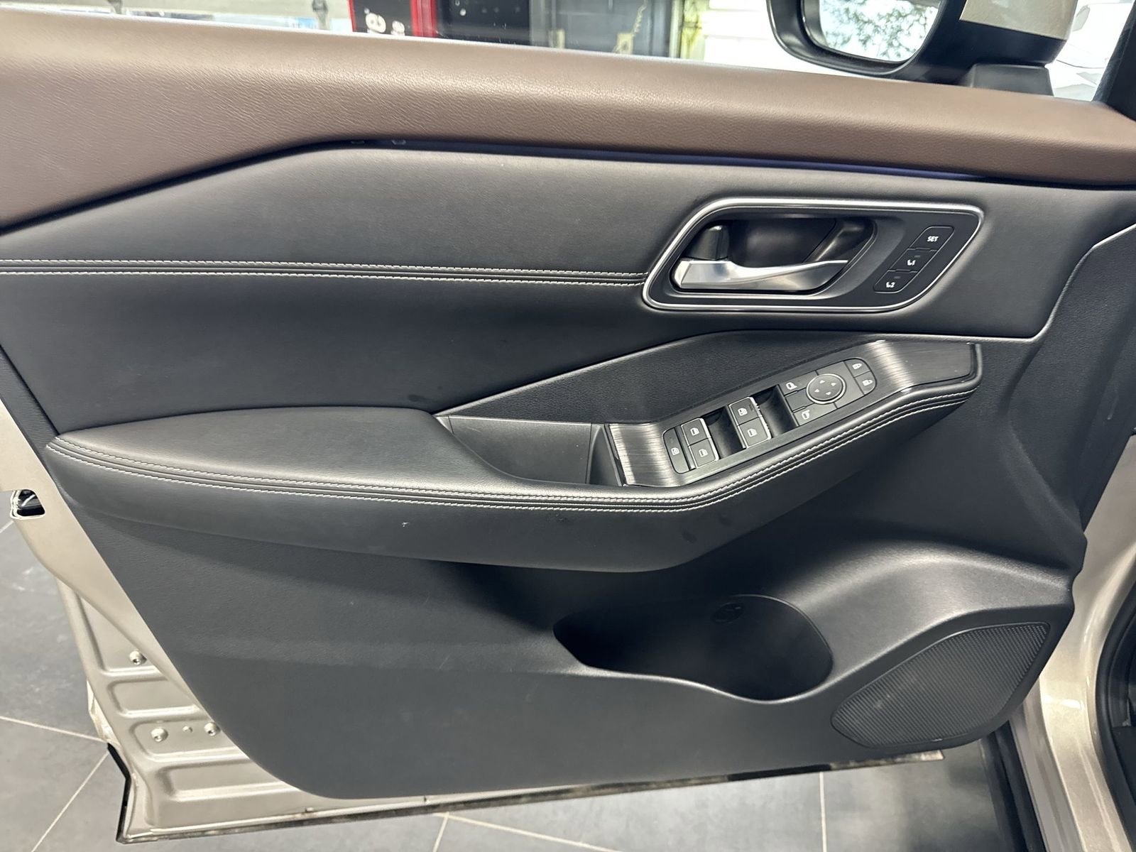 Certified 2023 Nissan Rogue Platinum image 27