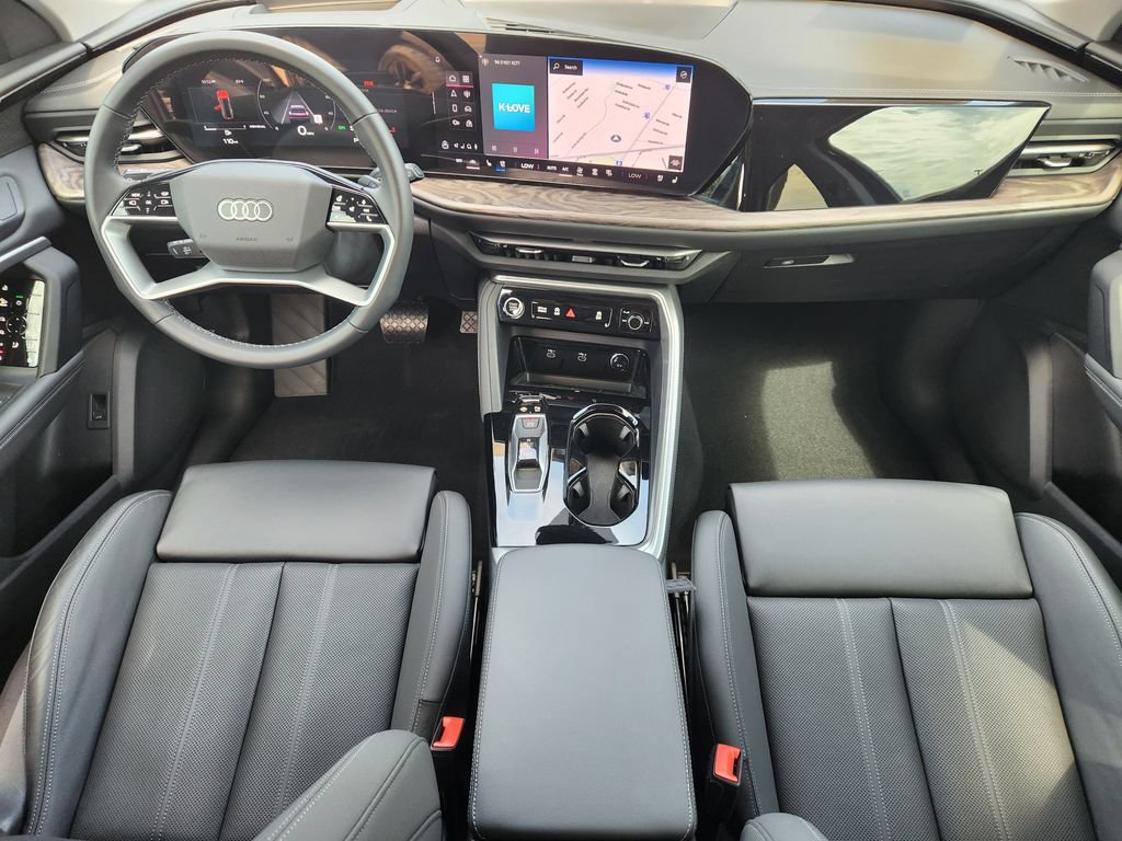 Certified 2025 Audi Q5 Premium Plus w/ Premium Plus AWD/4WD image 32