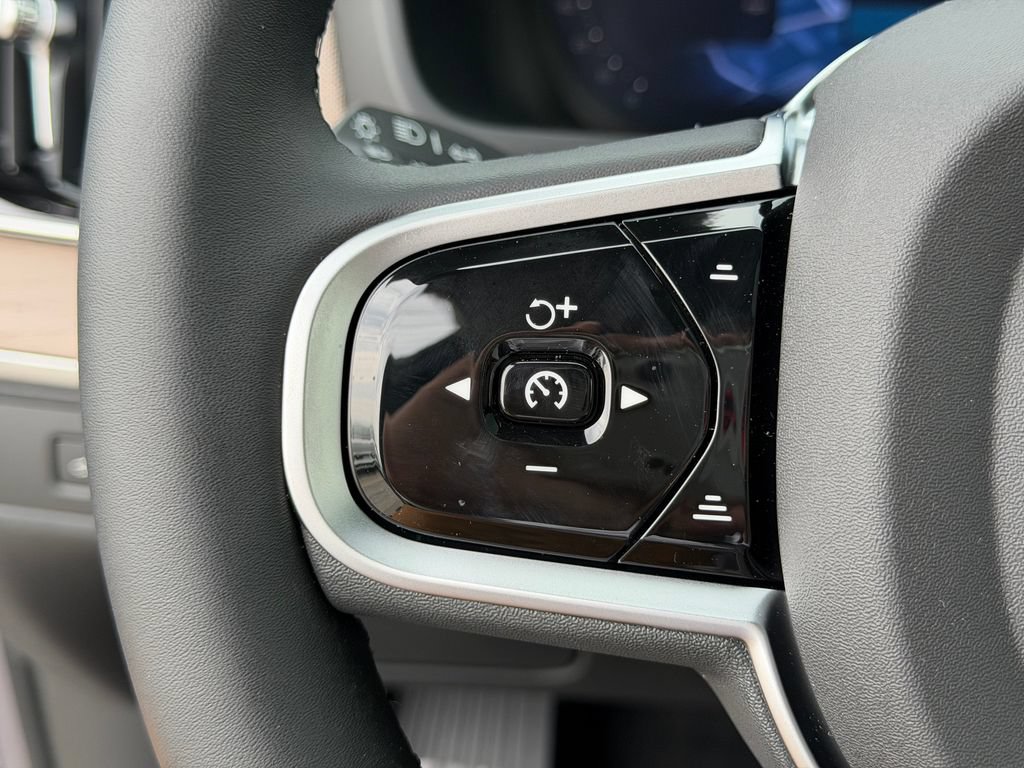 New 2026 Volvo XC90 B6 Plus AWD/4WD image 19