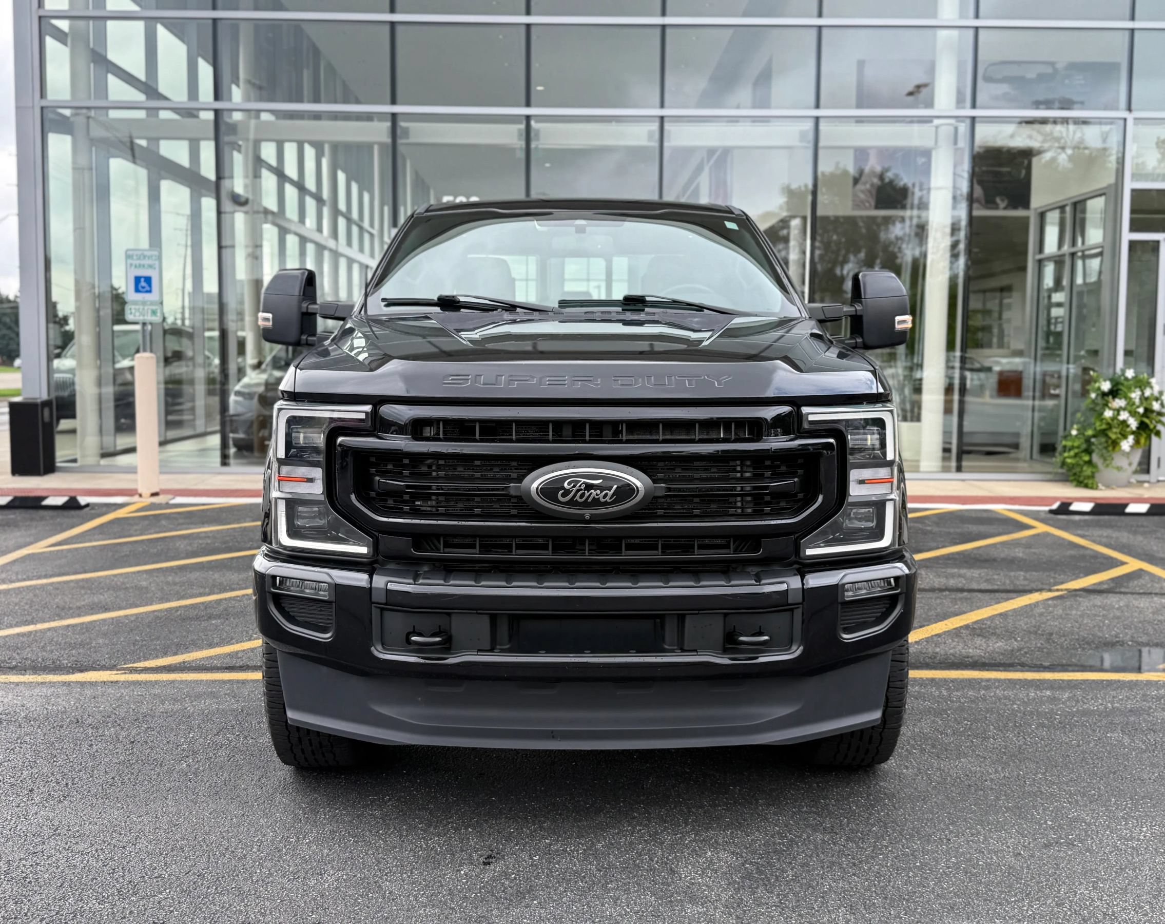 Used 2022 Ford F250 Lariat w/ Lariat Ultimate Package AWD/4WD image 2