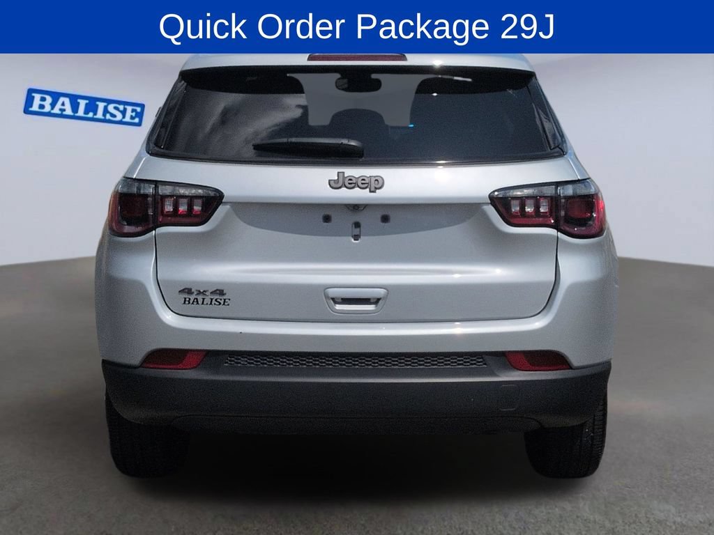 Used 2025 Jeep Compass Latitude w/ Convenience Group AWD/4WD image 5