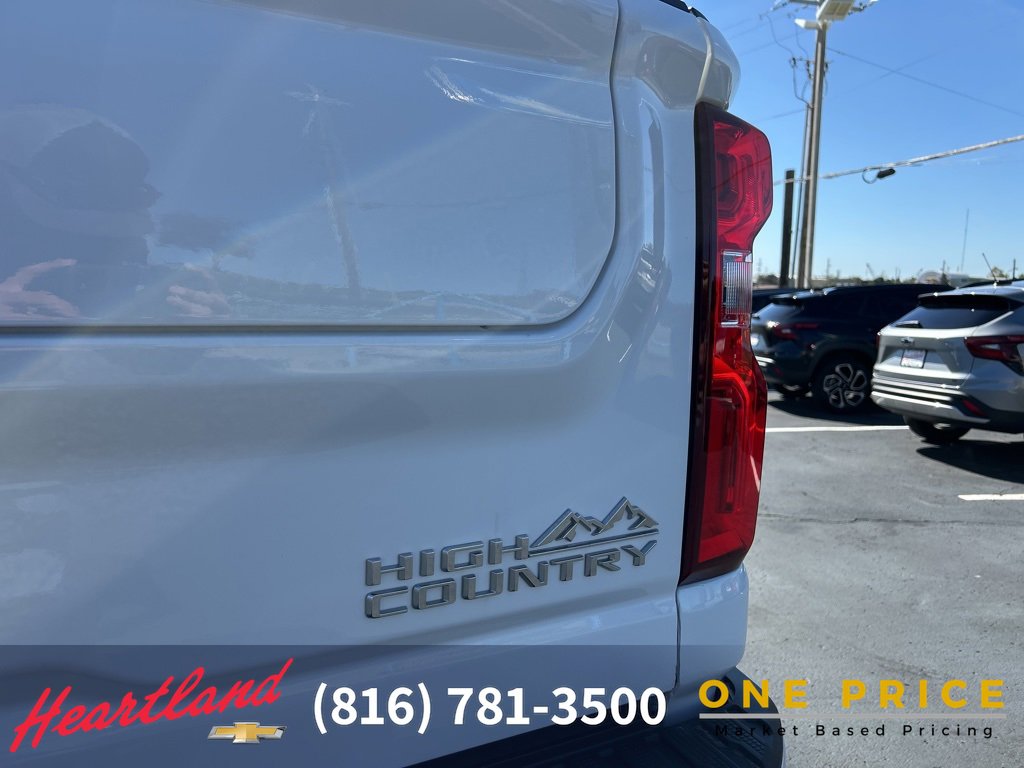 Used 2024 Chevrolet Silverado 2500 High Country w/ High Country Premium Package image 15