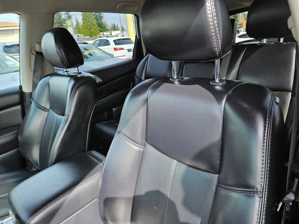 Used 2020 Nissan Pathfinder SL image 24