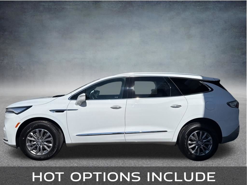 Used 2023 Buick Enclave Essence image 2