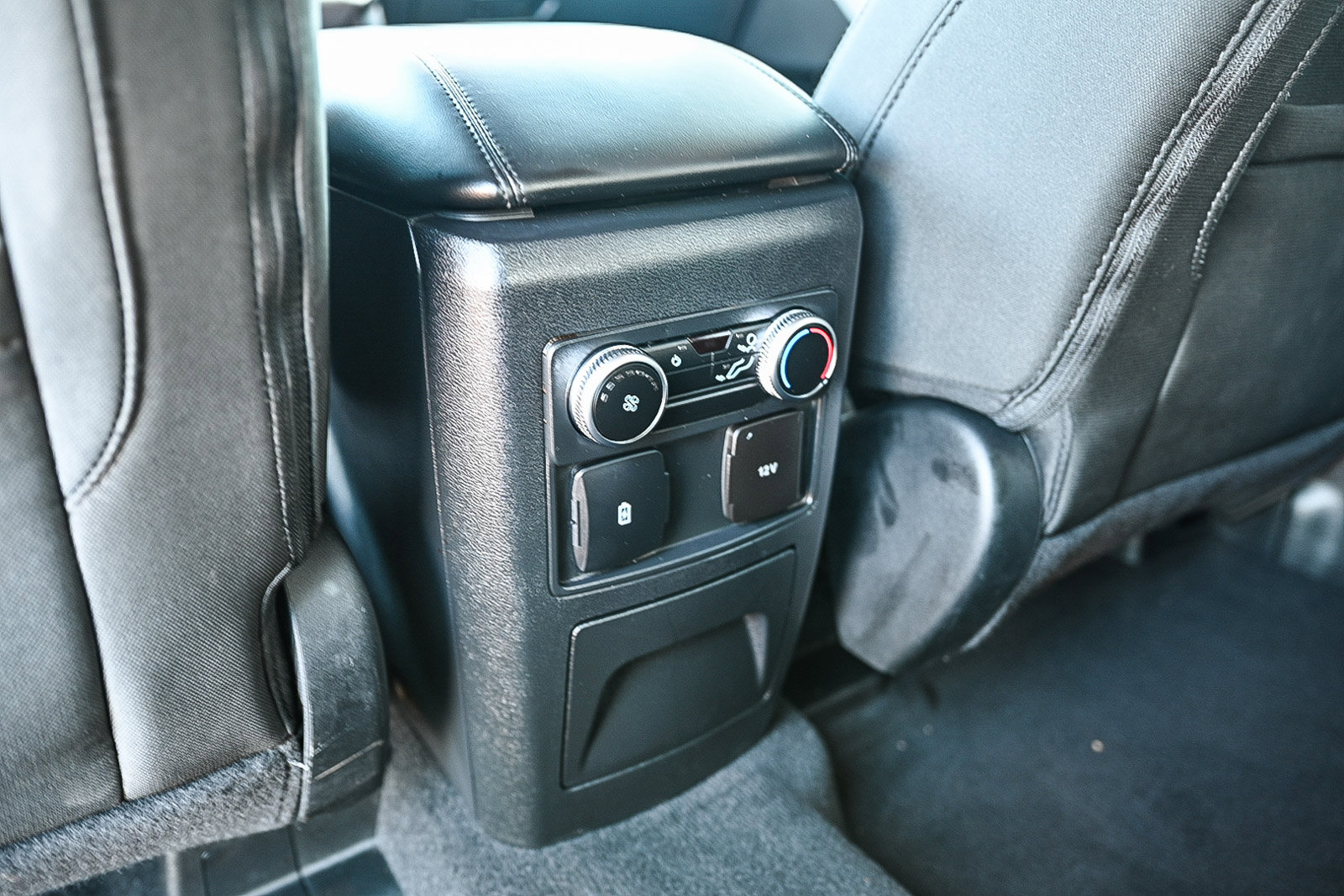 Used 2022 Ford Explorer XLT image 17