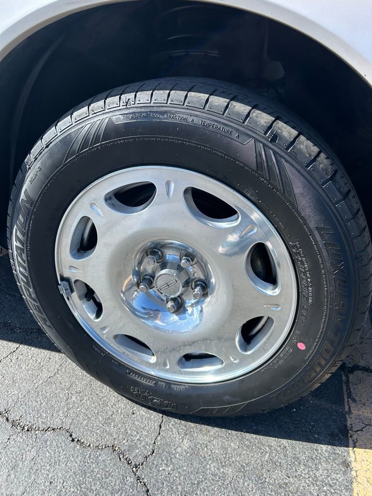 Used 1999 Lincoln Continental FWD image 8