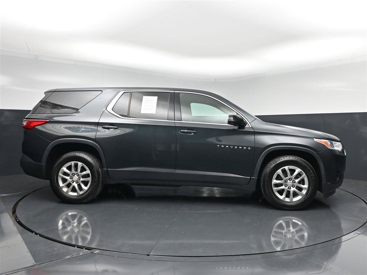Used 2018 Chevrolet Traverse LS AWD/4WD image 4