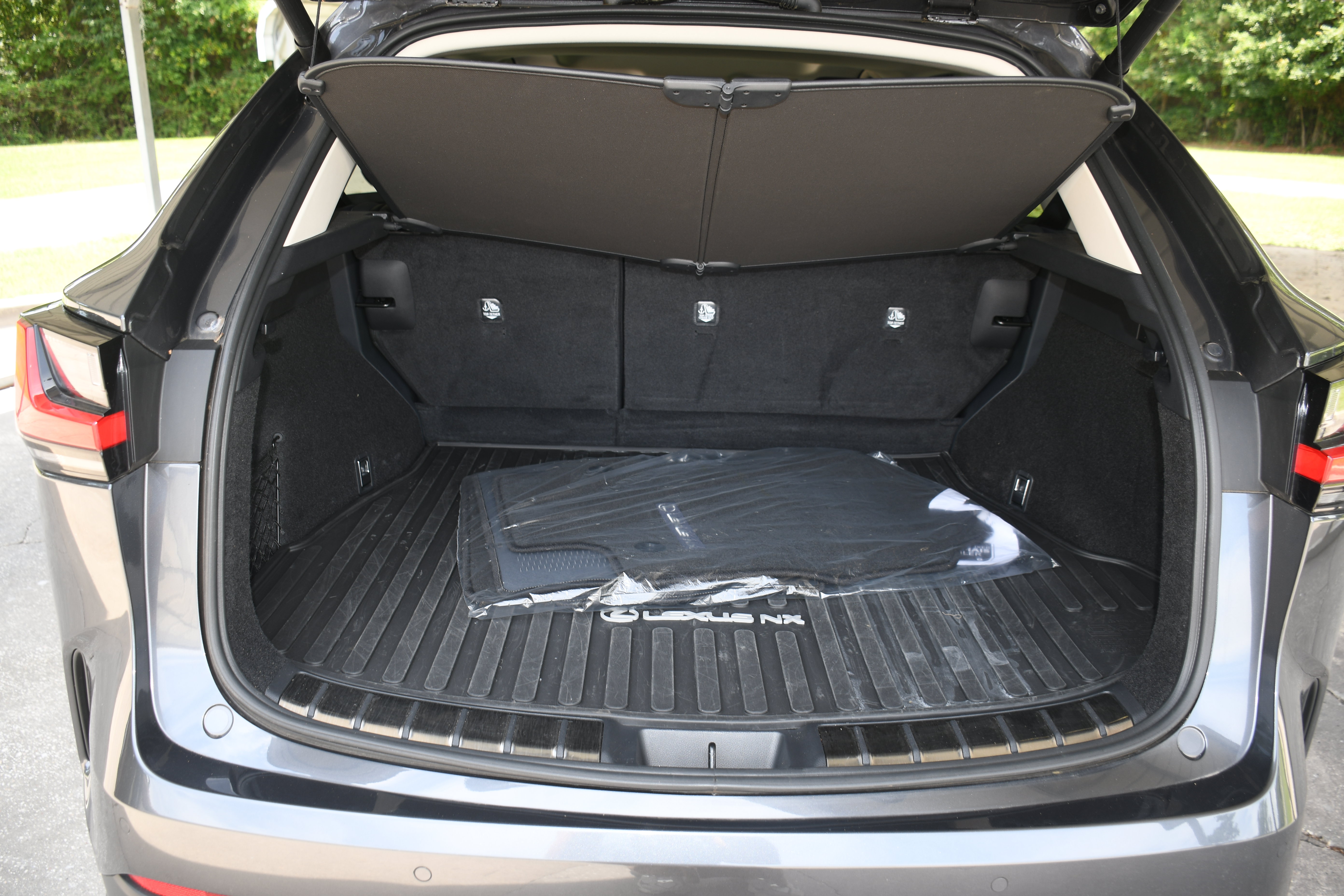 Used 2025 Lexus NX 250 FWD w/ Premium Package image 19
