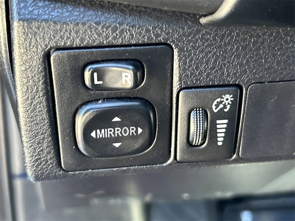 Used 2019 Toyota Corolla L image 21