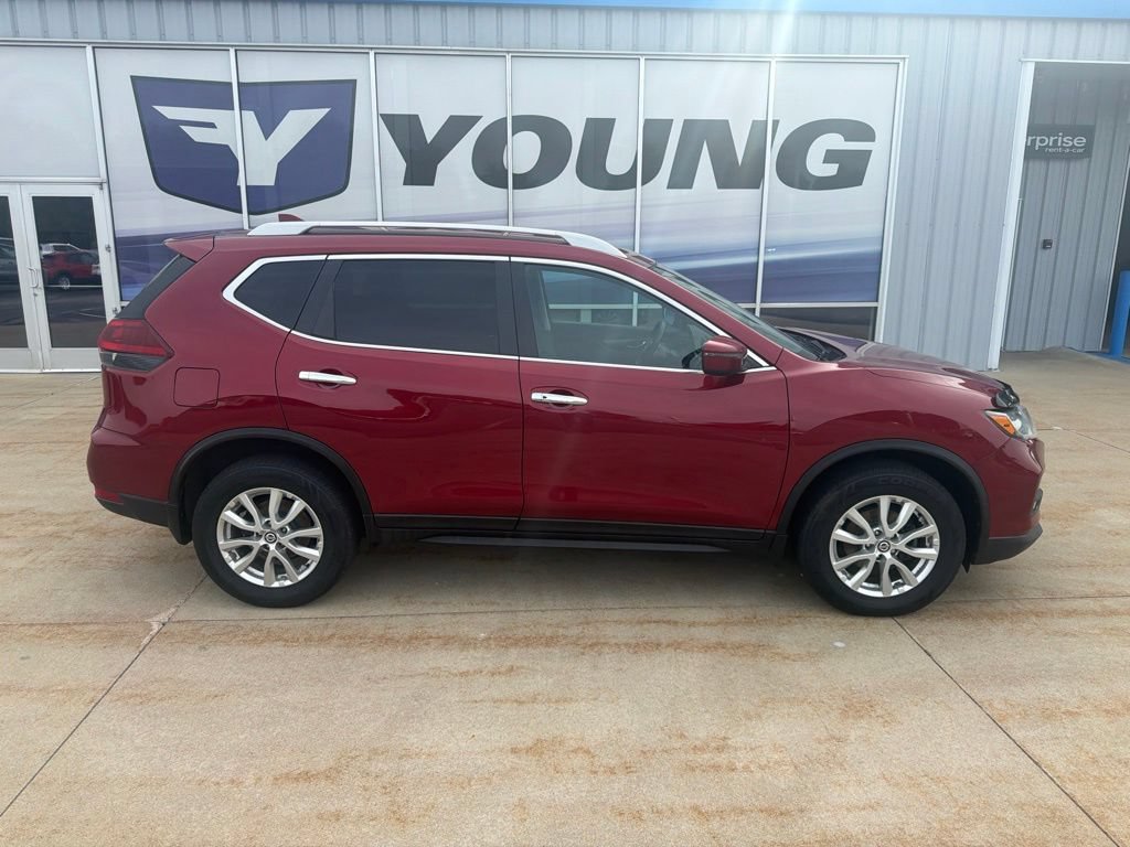 Used 2018 Nissan Rogue S AWD/4WD image 2