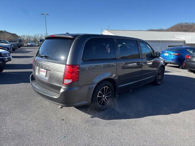 Used 2017 Dodge Grand Caravan SE image 8