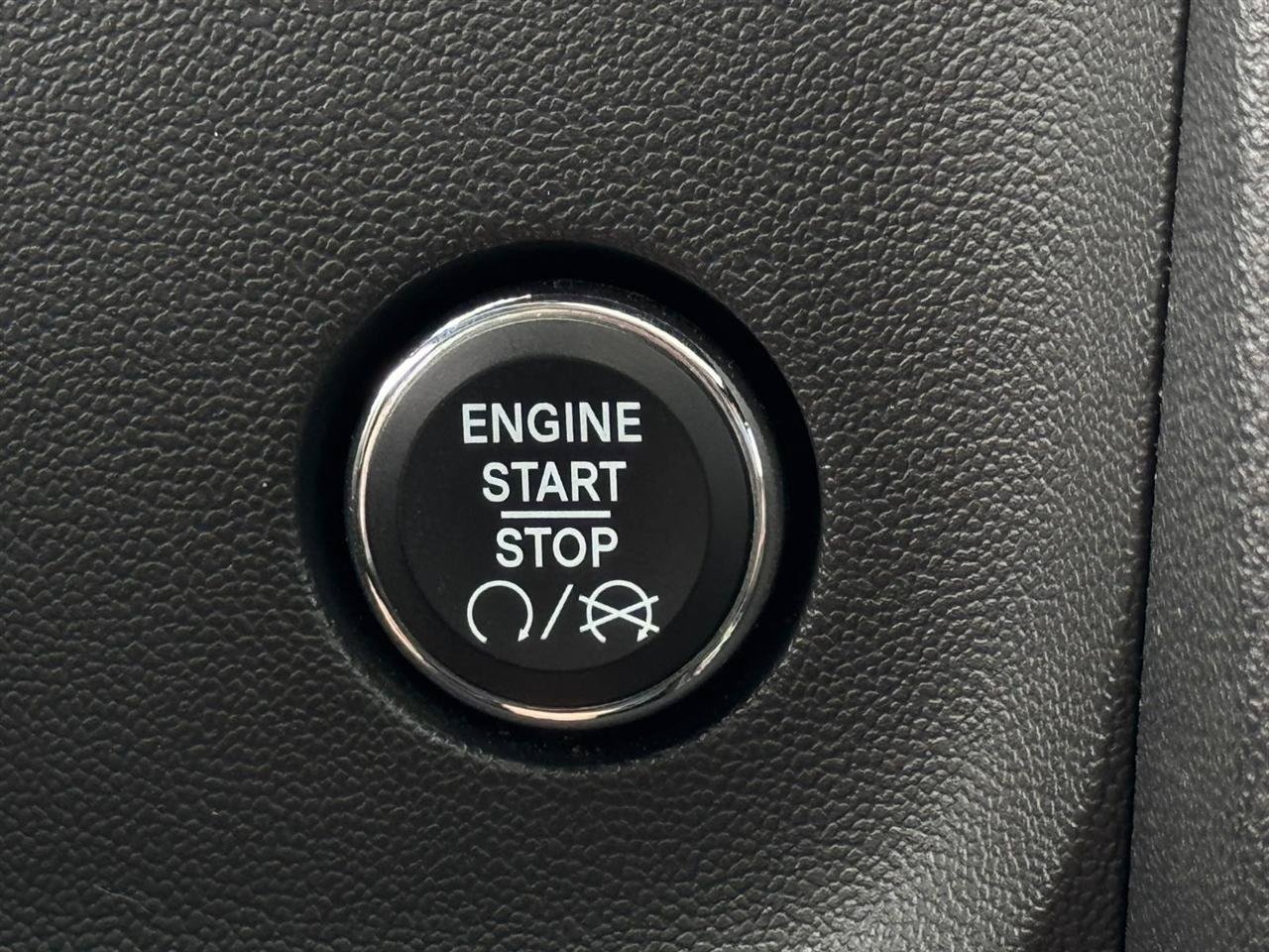 Used 2008 Dodge Challenger SRT8 RWD image 22