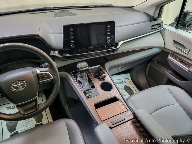 Certified 2024 Toyota Sienna XLE image 14