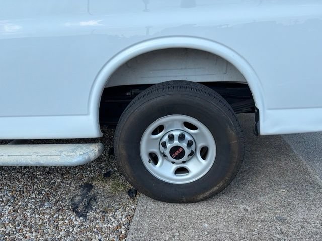Used 2025 GMC Savana 2500 w/ Driver Convenience Package RWD image 24