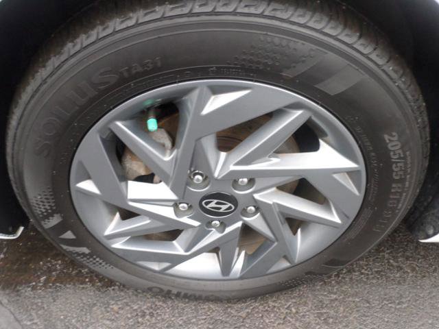 Used 2024 Hyundai Elantra SEL image 38