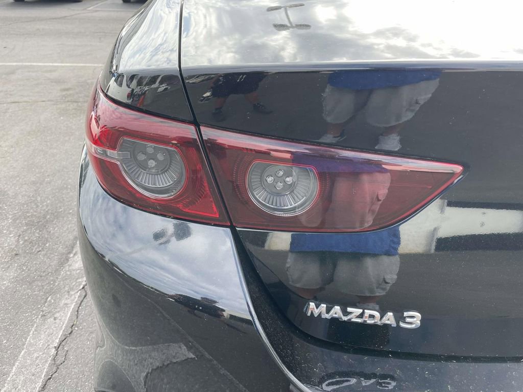 Used 2021 MAZDA MAZDA3 s image 19