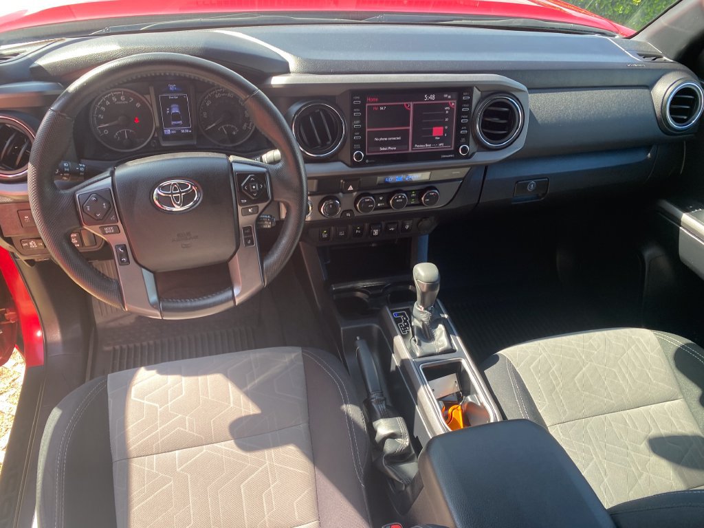 Used 2022 Toyota Tacoma TRD Off-Road w/ Technology Package AWD/4WD image 12