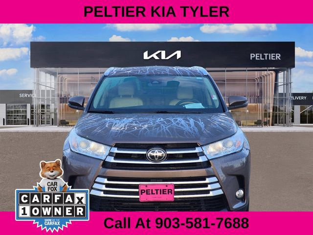 Used 2017 Toyota Highlander XLE image 2