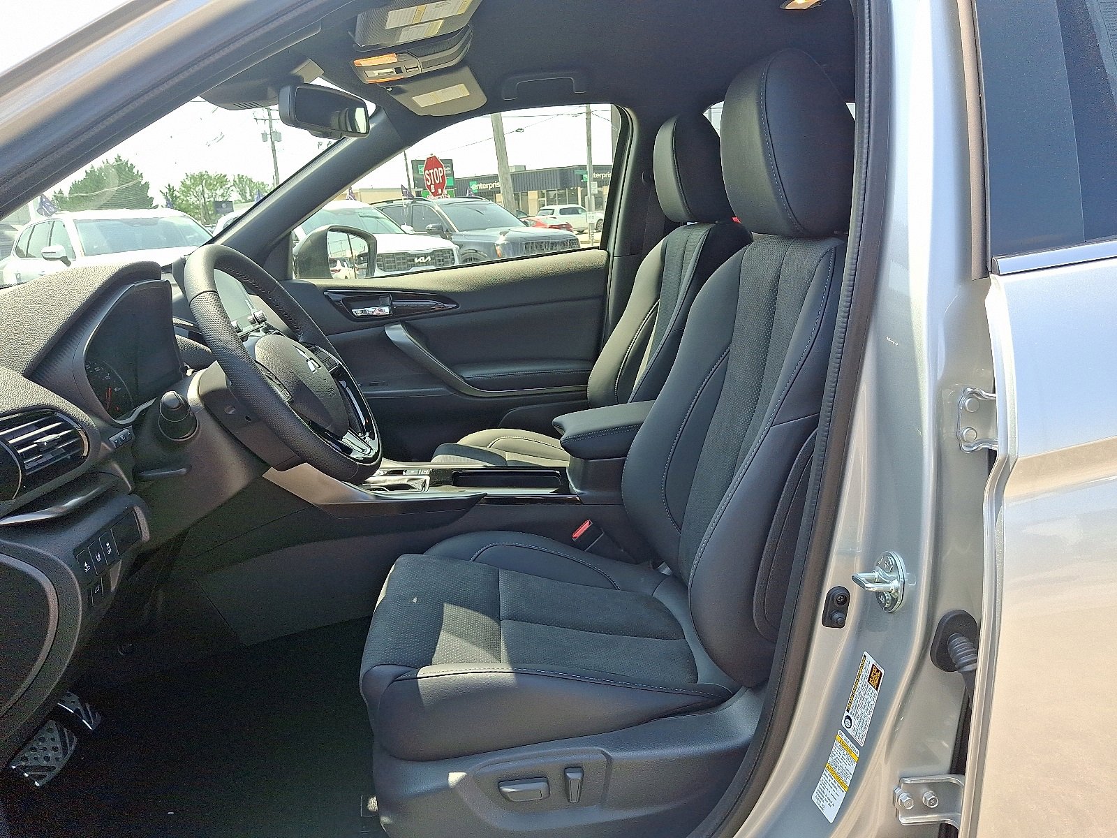 New 2025 Mitsubishi Eclipse Cross Black Edition image 14