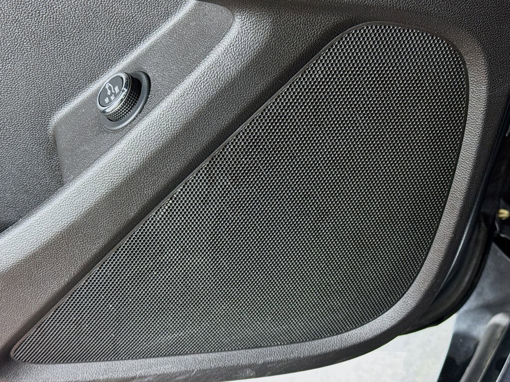 Used 2019 Chevrolet Traverse LT image 19