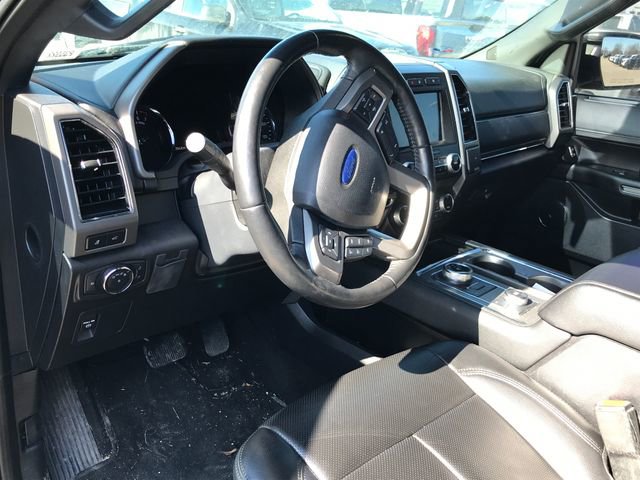 Used 2021 Ford Expedition XLT image 3